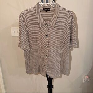 Vintage Black and off-White collared Shirt